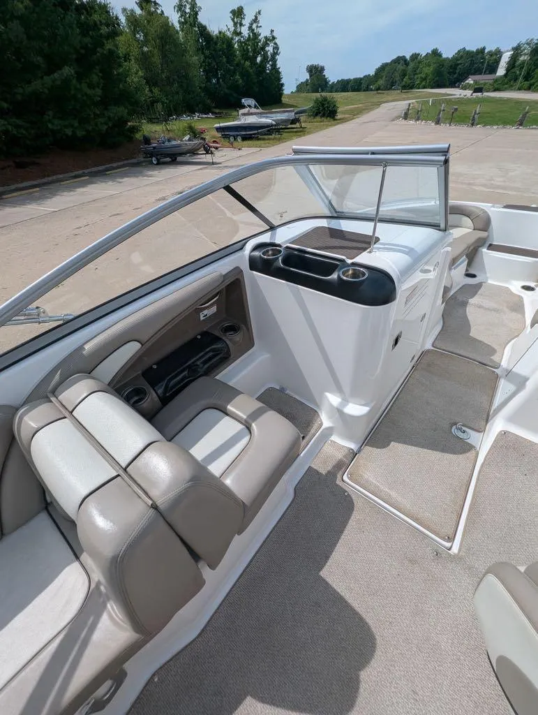 Slide: The Image of Yamaha 242 Limited 2010 - 9