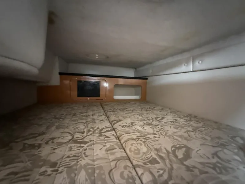 Slide: The Image of Regal Commodore 2765 2001 - 15