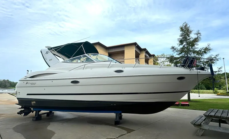 Slide: The Image of Cruisers 320 Express 2004 - 21