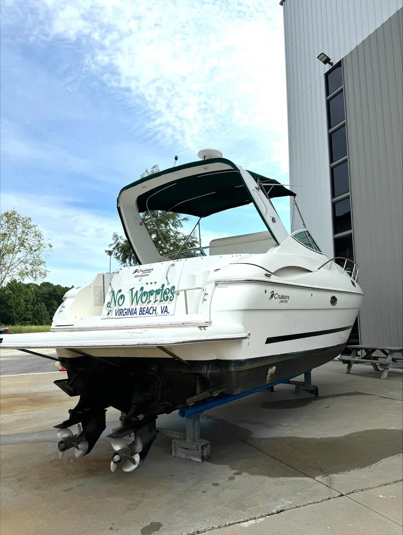 Slide: The Image of Cruisers 320 Express 2004 - 6