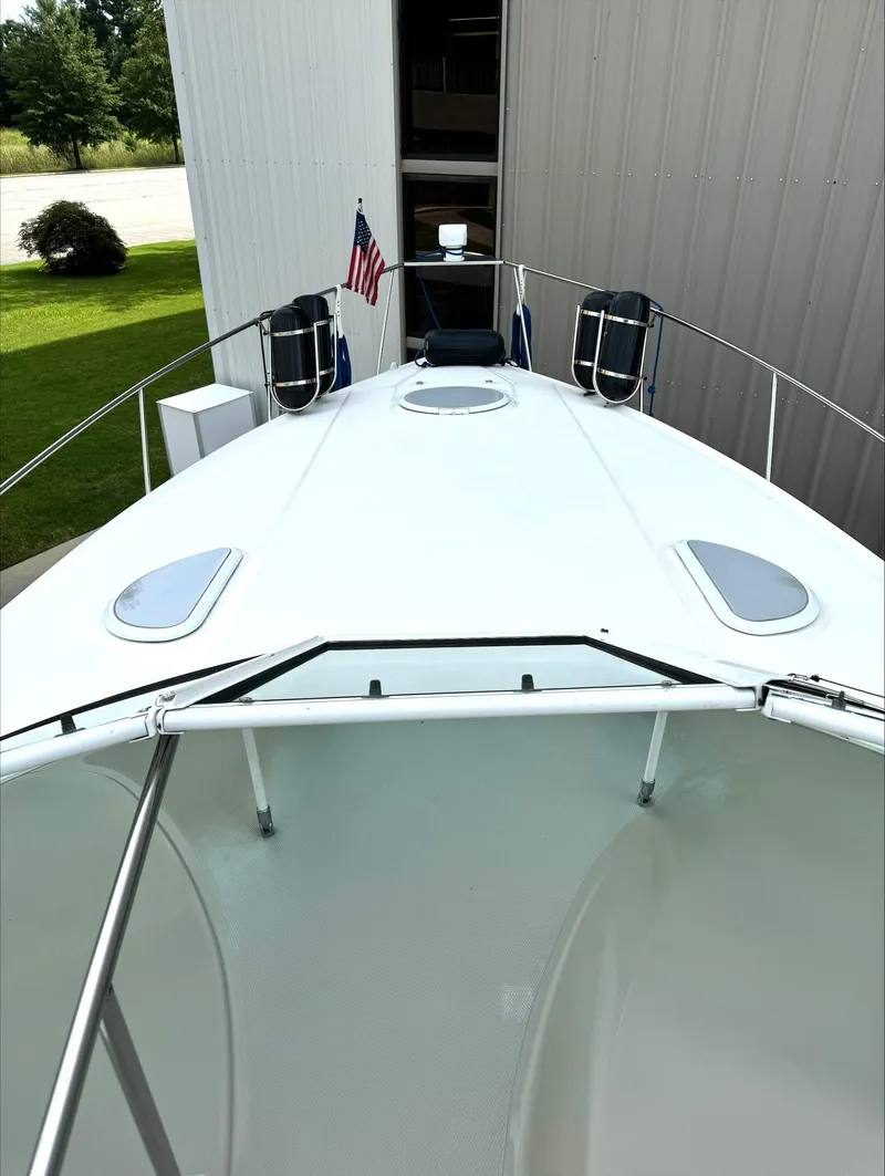 Slide: The Image of Cruisers Yachts 320 Express 2004 - 19