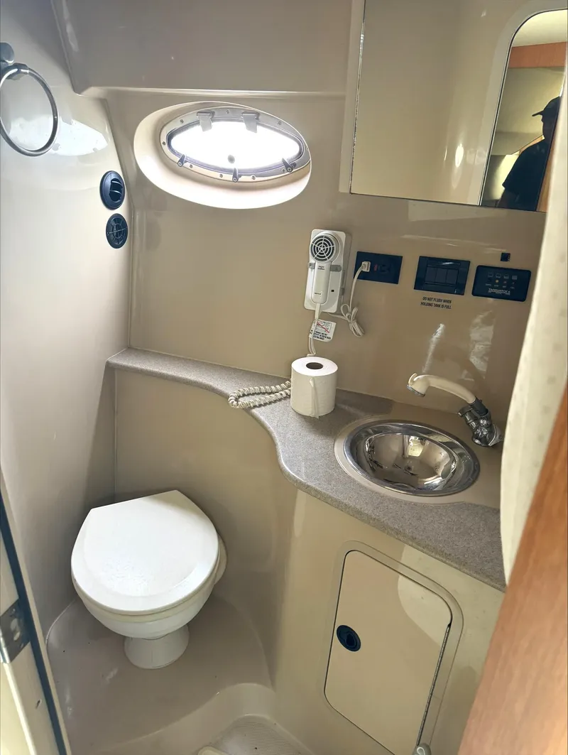 Slide: The Image of Cruisers Yachts 320 Express 2004 - 7