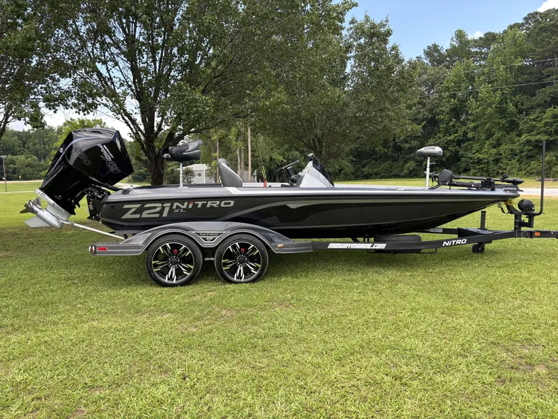 The Image of Nitro Z Series Z21 XL Pro 2025 - 1