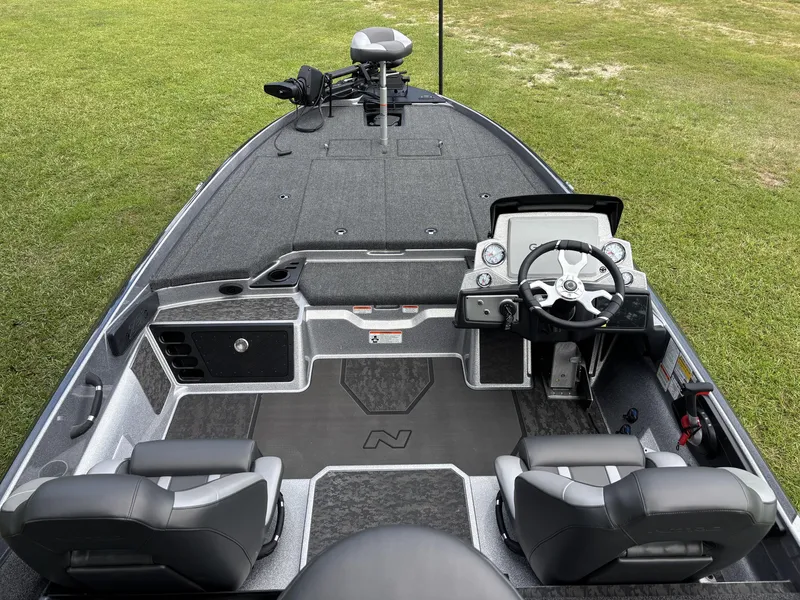 Slide: The Image of Nitro Z Series Z21 XL Pro 2025 - 12