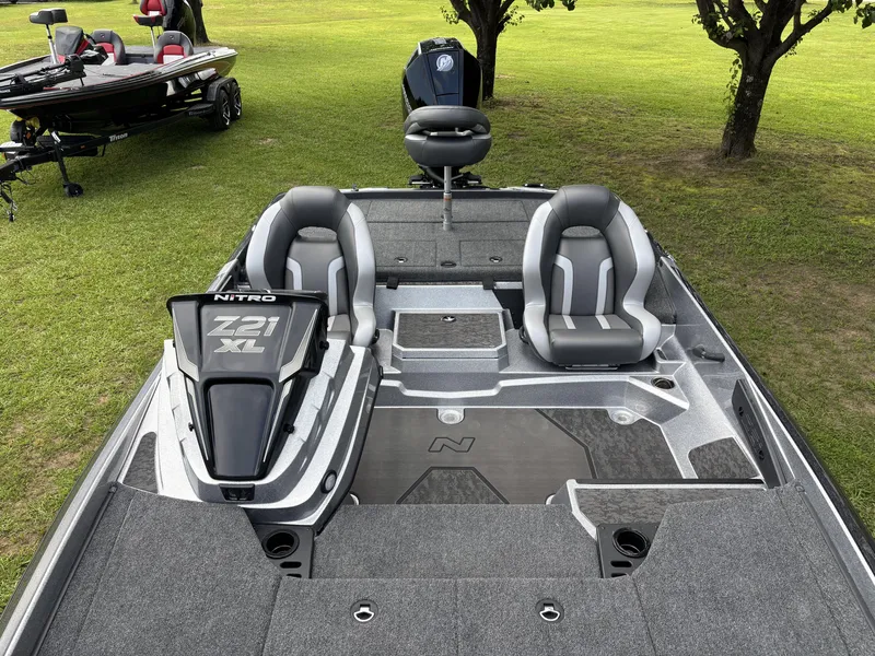 Slide: The Image of Nitro Z Series Z21 XL Pro 2025 - 15