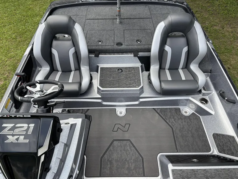 Slide: The Image of Nitro Z Series Z21 XL Pro 2025 - 8