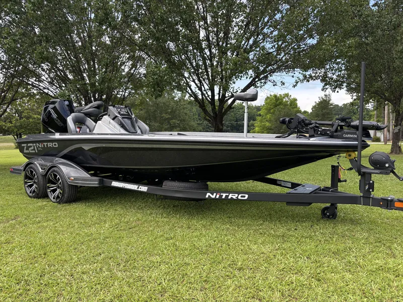 Slide: The Image of Nitro Z Series Z21 XL Pro 2025 - 9