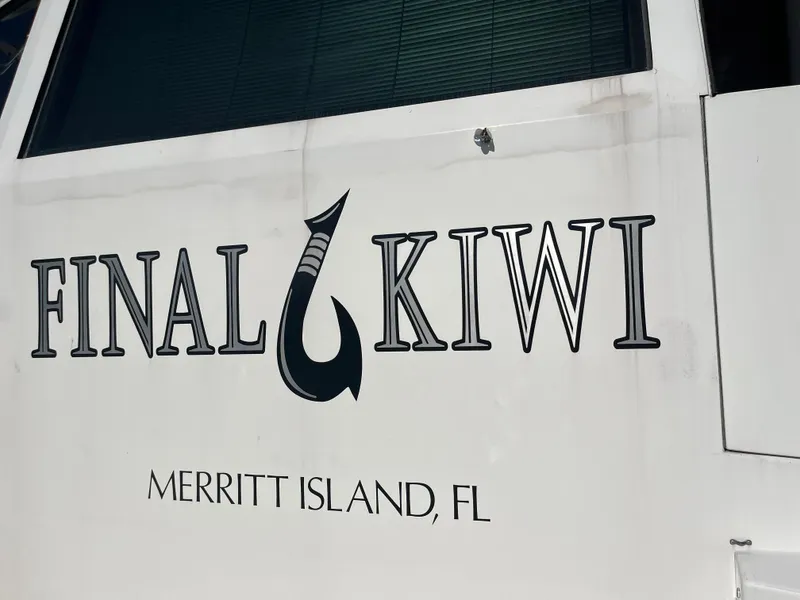 Slide: The Image of Hatteras 74 Cockpit Motor Yacht, "Final Kiwi," Merritt Island, FL, 1995 model. - 4