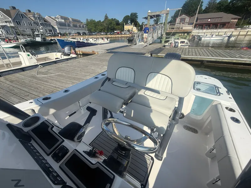 Slide: The Image of Sea Fox 228 Commander 2024 - 4