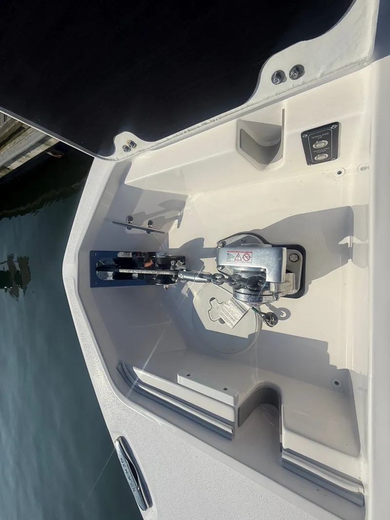 Slide: The Image of Sea Fox 228 Commander 2024 - 5