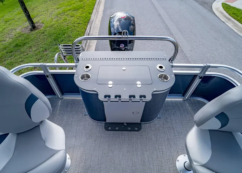 Slide: The Image of 2025 Tahoe SPORTS 85 REAR FISH boat interior with seating and fishing station. - 19