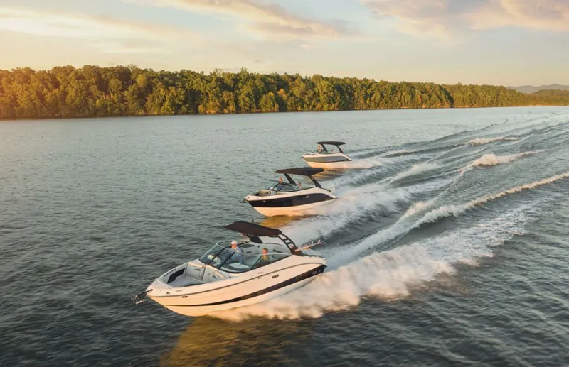 Slide: The Image of Sea Ray SLX 260 Surf 2025 - 10