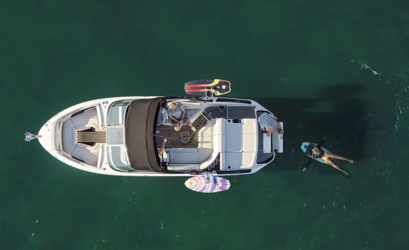 Slide: The Image of Sea Ray SLX 260 Surf 2025 - 16