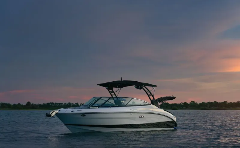 Slide: The Image of Sea Ray SLX 260 Surf 2025 - 17