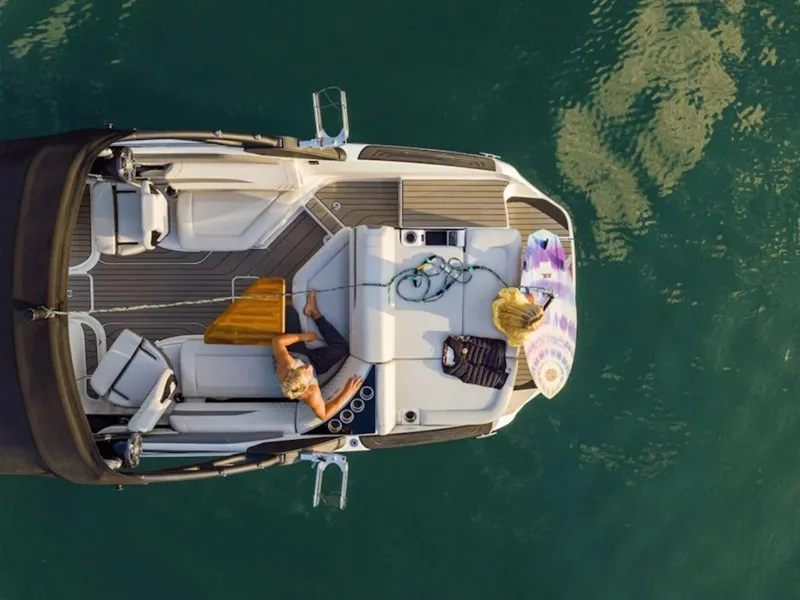 Slide: The Image of Sea Ray SLX 260 Surf 2025 - 3