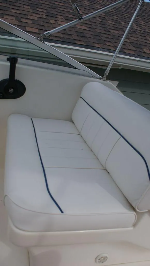 Slide: The Image of Sea Ray Sundancer 1995 - 10