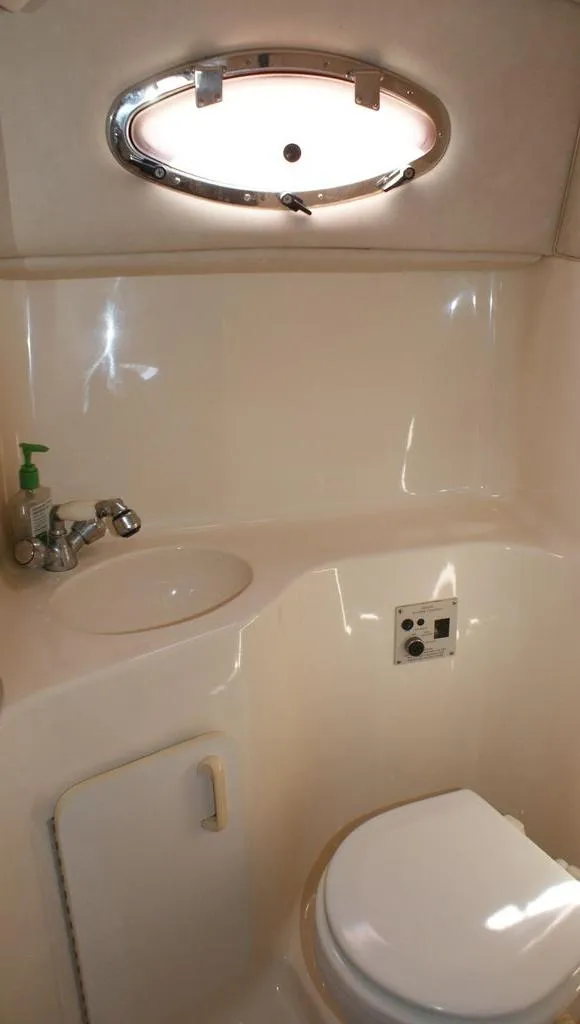 Slide: The Image of Sea Ray Sundancer 1995 - 14