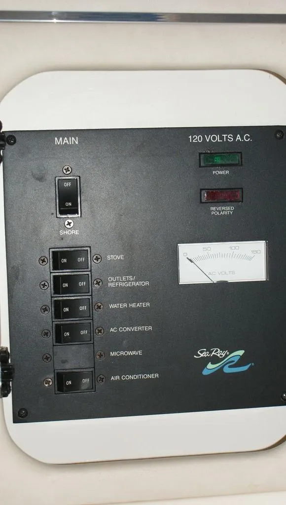 Slide: The Image of Sea Ray Sundancer 1995 - 15