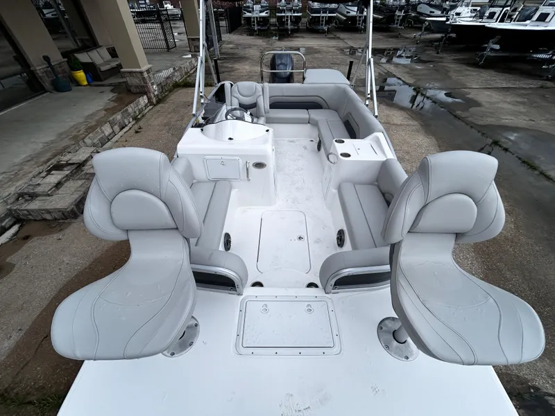 Slide: The Image of Hurricane Fun Deck 198 2025 - 11