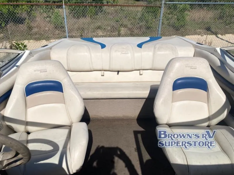 Slide: The Image of Stingray 190 Stingray 2002 - 7