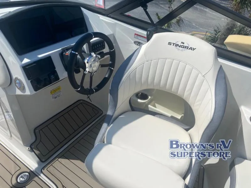 Slide: The Image of Stingray 211 2024 - 7