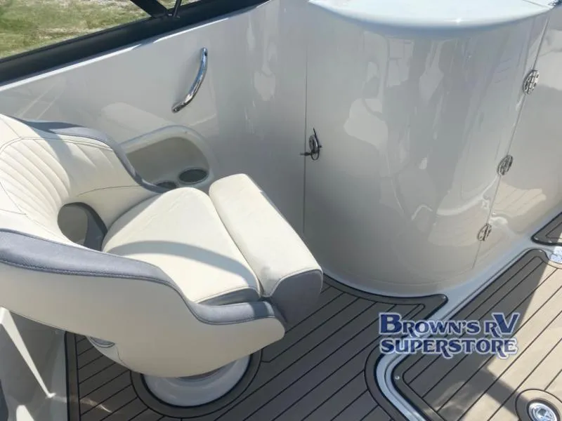 Slide: The Image of Stingray 211 2024 - 8