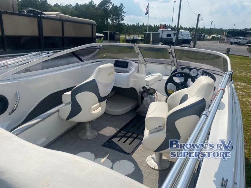 Slide: The Image of Caravelle 17 EBo Bowrider 2019 - 5