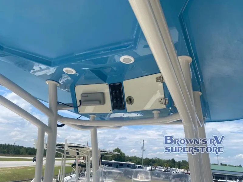 Slide: The Image of Stingray 236 2023 - 15