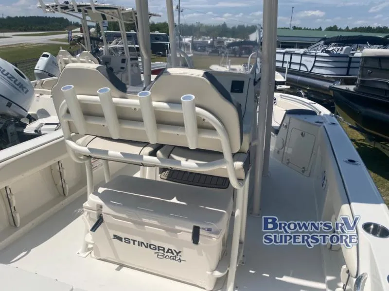 Slide: The Image of Stingray 236 2023 - 6