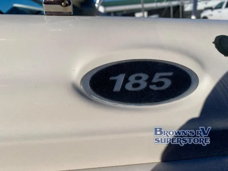 Slide: The Image of Sea Ray 185 2005 - 4