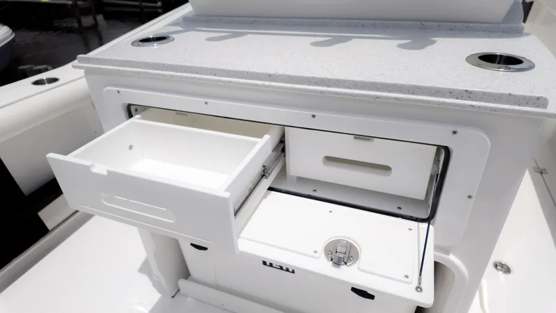 Slide: The Image of Tidewater 272 CC Adventure 2026 - 13