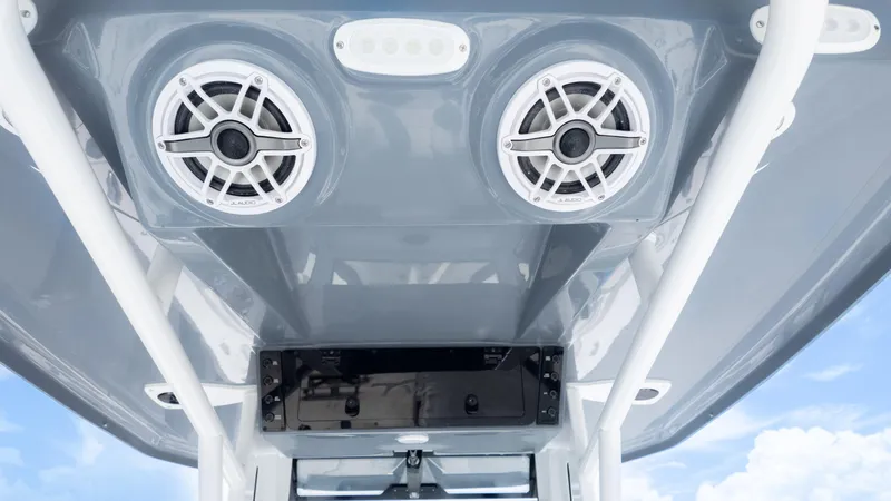 Slide: The Image of Tidewater 272 CC Adventure 2026 - 14