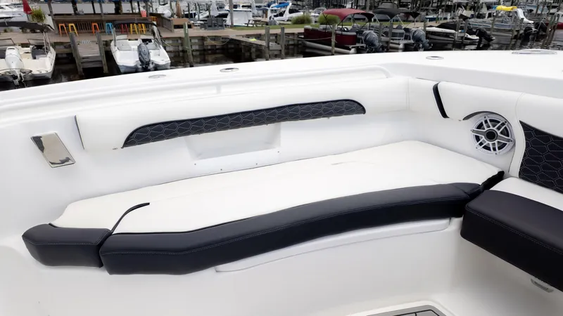 Slide: The Image of Tidewater 272 CC Adventure 2026 - 29