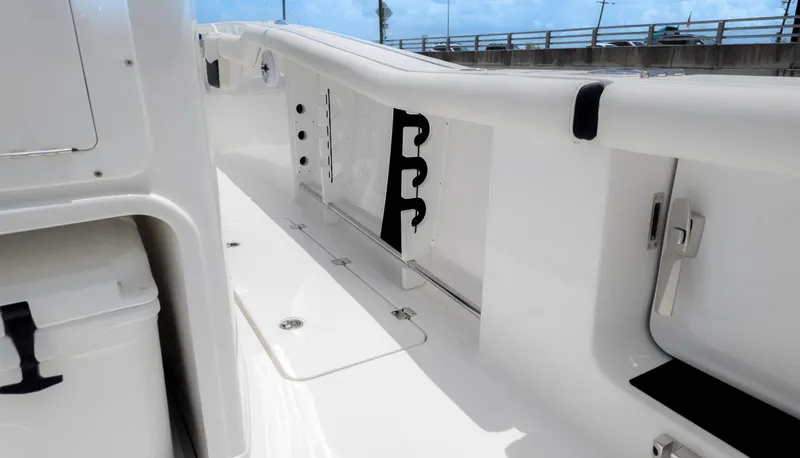 Slide: The Image of Tidewater 272 CC Adventure 2026 - 7