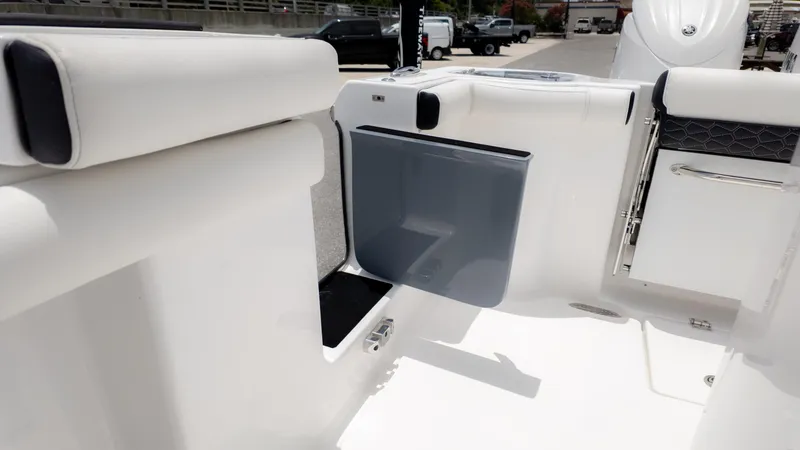 Slide: The Image of Tidewater 272 CC Adventure 2026 - 9