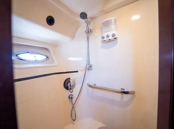 Slide: The Image of Sea Ray 580 Sedan Bridge 2006 - 56