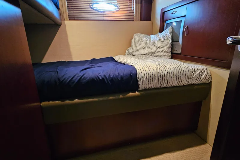 Slide: The Image of Sea Ray 580 Sedan Bridge 2006 - 64