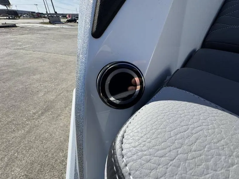 Slide: The Image of Supra SA 400 2025 - 19