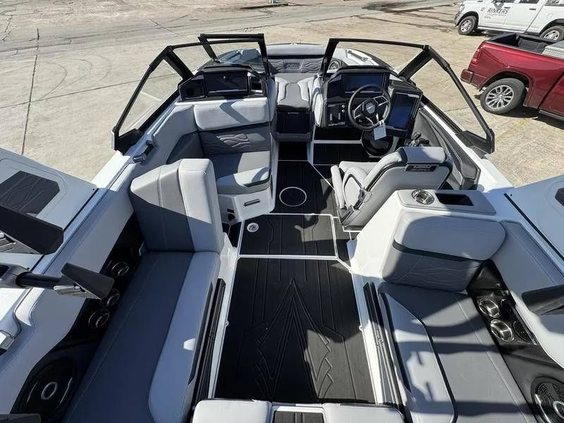 Slide: The Image of Supra SA 400 2025 - 29