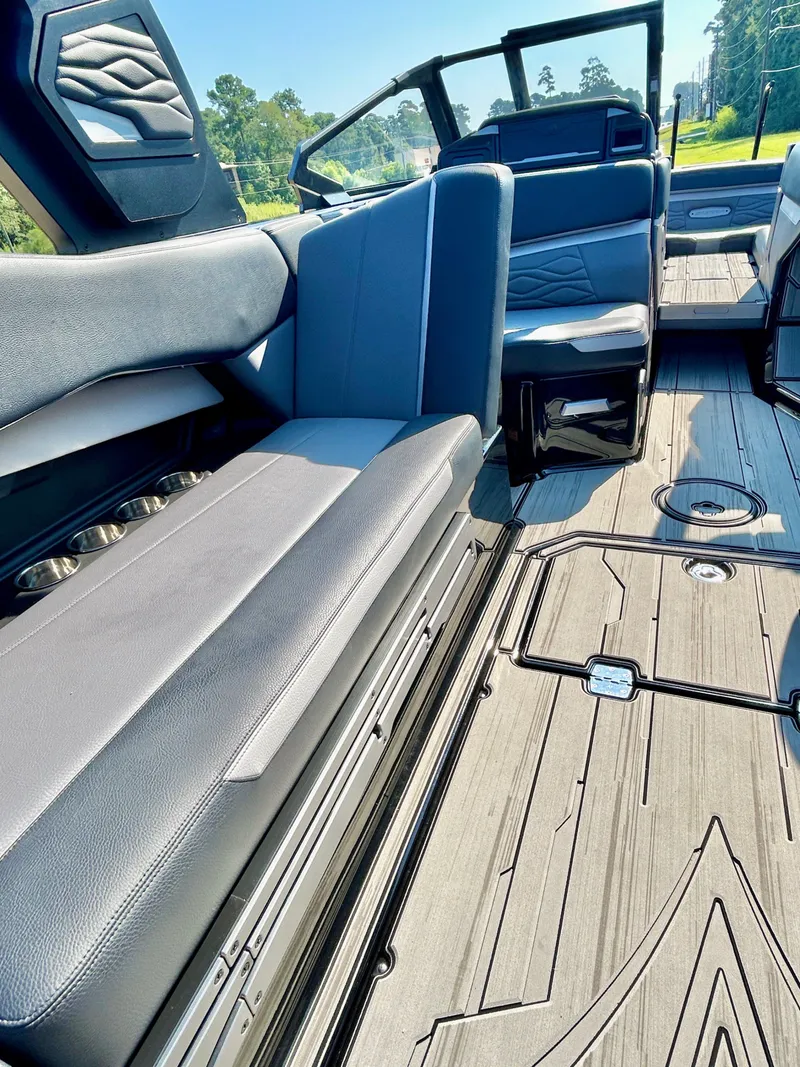 Slide: The Image of Supra SE 550 2025 - 24