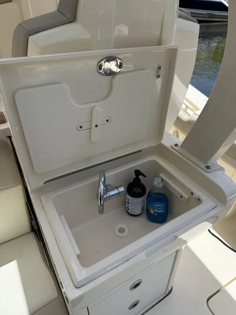 Slide: The Image of Scout 420 LXF 2019 - 51