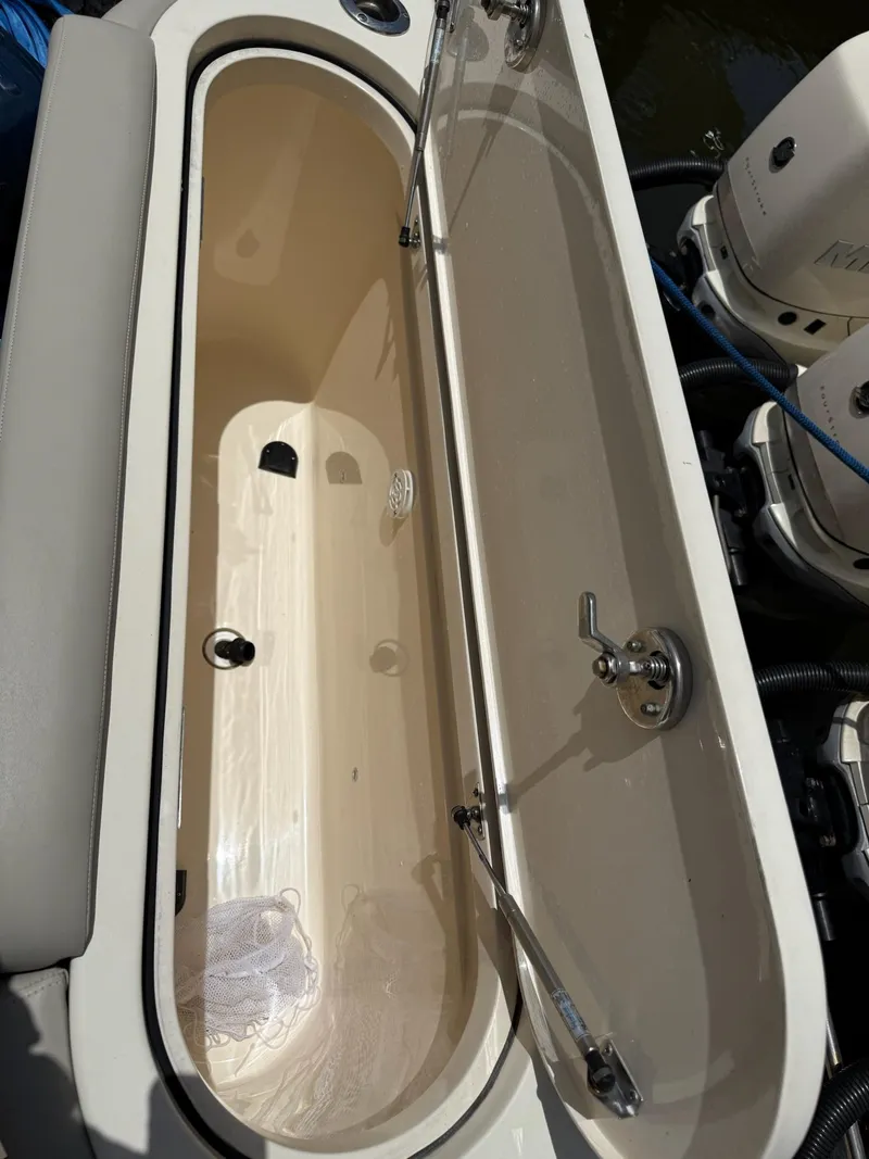 Slide: The Image of Scout 420 LXF 2019 - 63