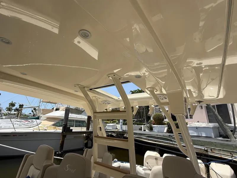 Slide: The Image of Scout 420 LXF 2019 - 64