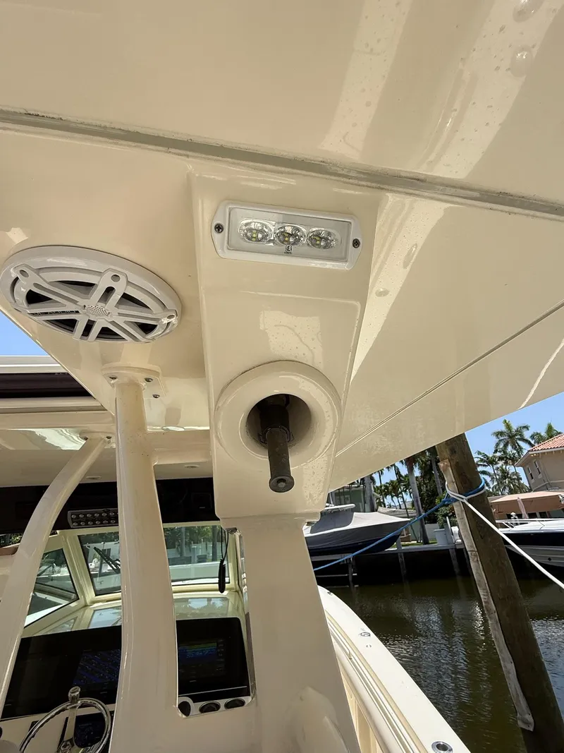 Slide: The Image of Scout 420 LXF 2019 - 67