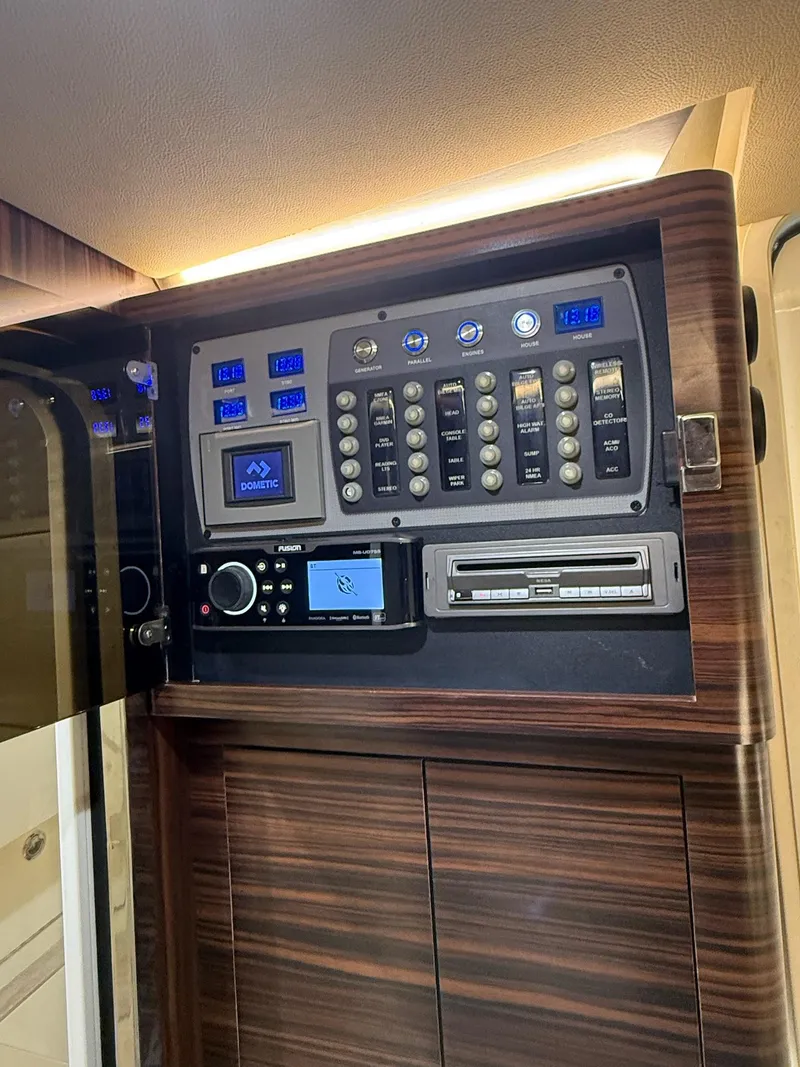 Slide: The Image of Scout 420 LXF 2019 - 75