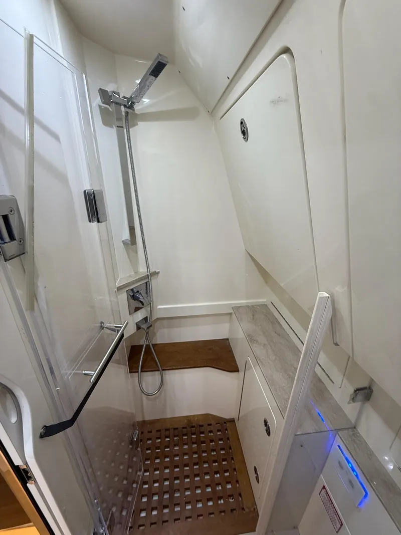 Slide: The Image of Scout 420 LXF 2019 - 79