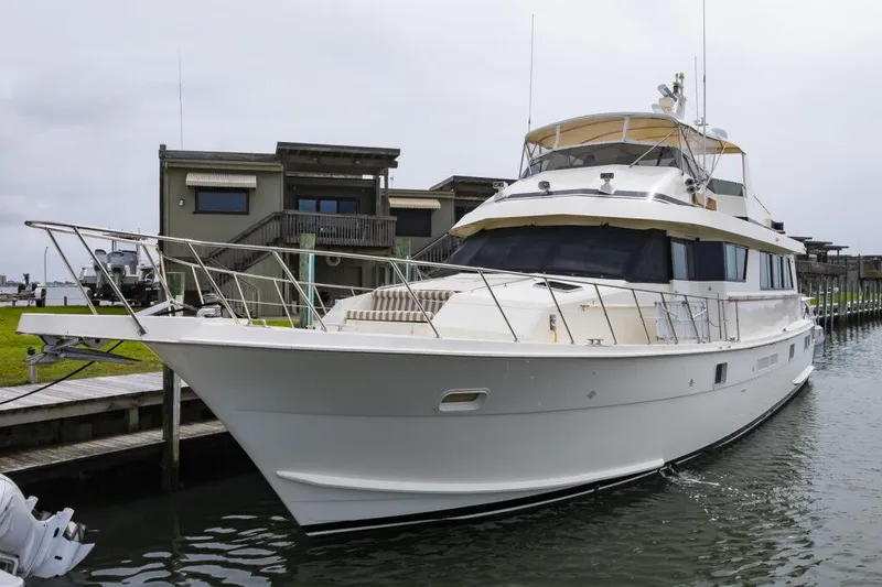 Slide: The Image of Hatteras 70 Cockpit Motoryacht 1991 - 1