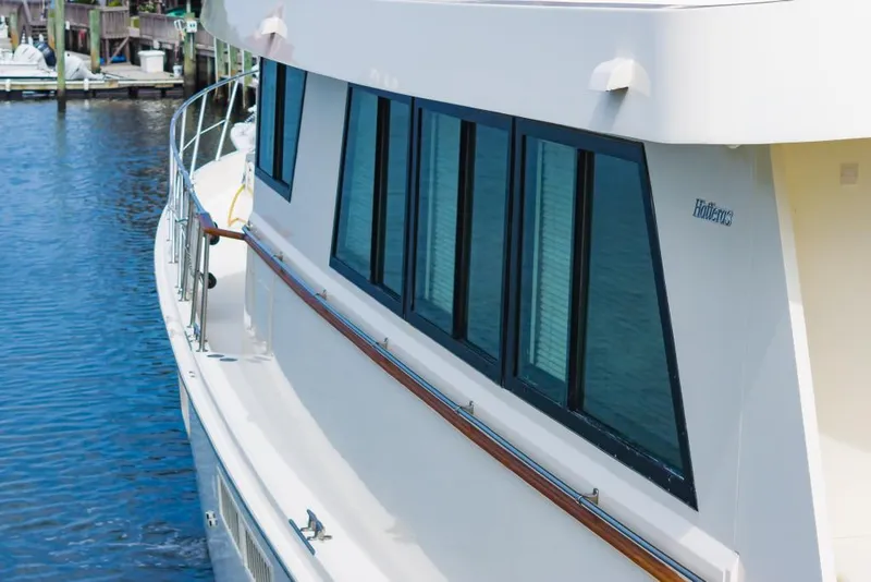 Slide: The Image of Hatteras 70 Cockpit Motoryacht 1991 - 11