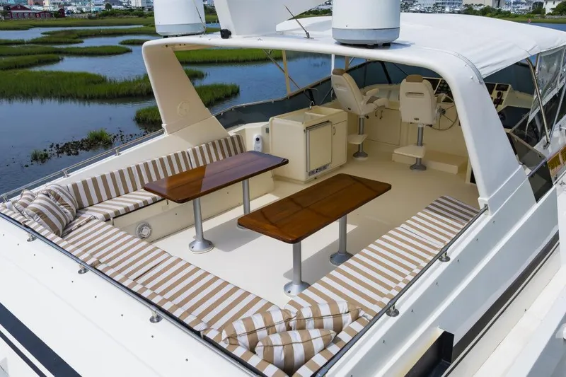 Slide: The Image of Hatteras 70 Cockpit Motoryacht 1991 - 13