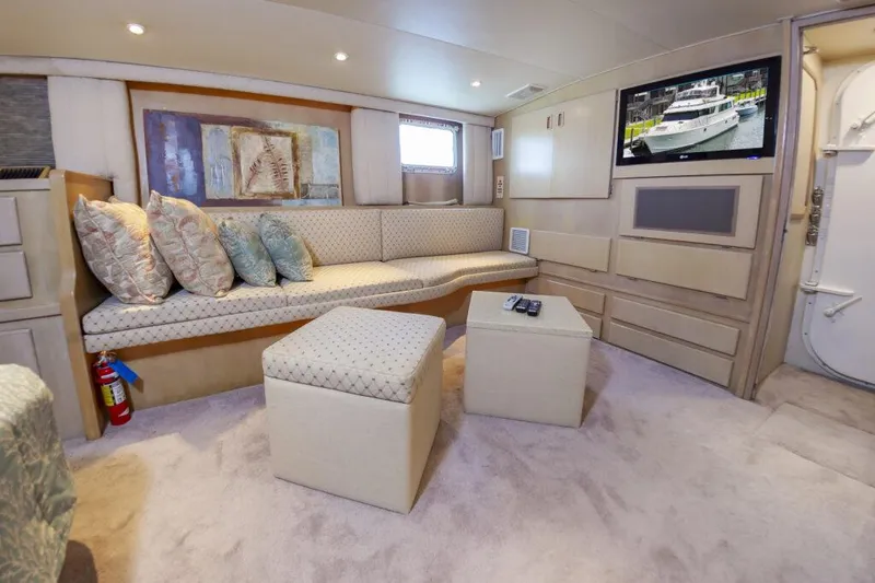 Slide: The Image of Hatteras 70 Cockpit Motoryacht 1991 - 45